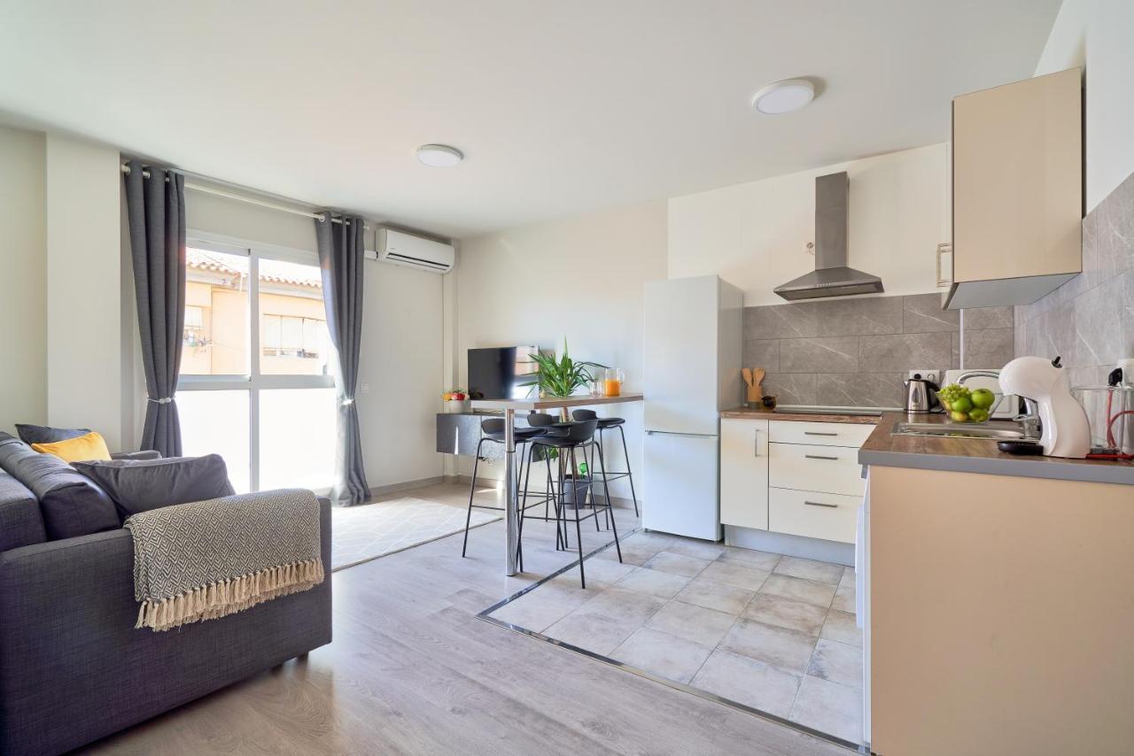 Апартаменты Charming And Bright Flat In The Heart Of Малага Экстерьер фото
