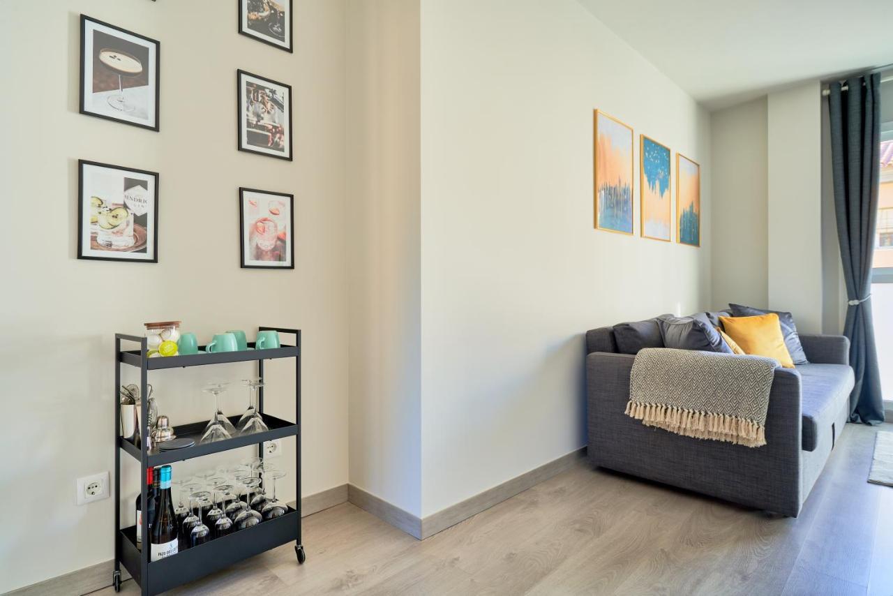 Апартаменты Charming And Bright Flat In The Heart Of Малага Экстерьер фото