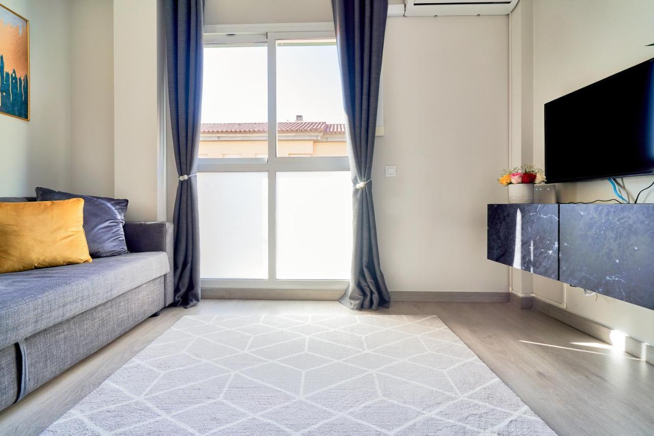 Апартаменты Charming And Bright Flat In The Heart Of Малага Экстерьер фото